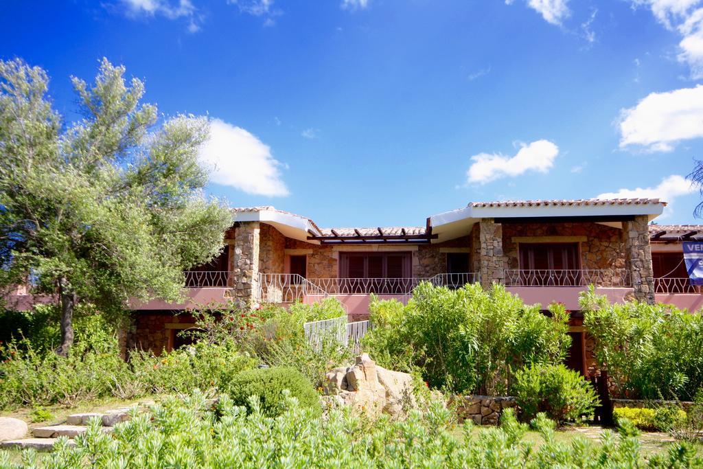 Residenze Dei Fiori Villa Porto Rotondo Kültér fotó