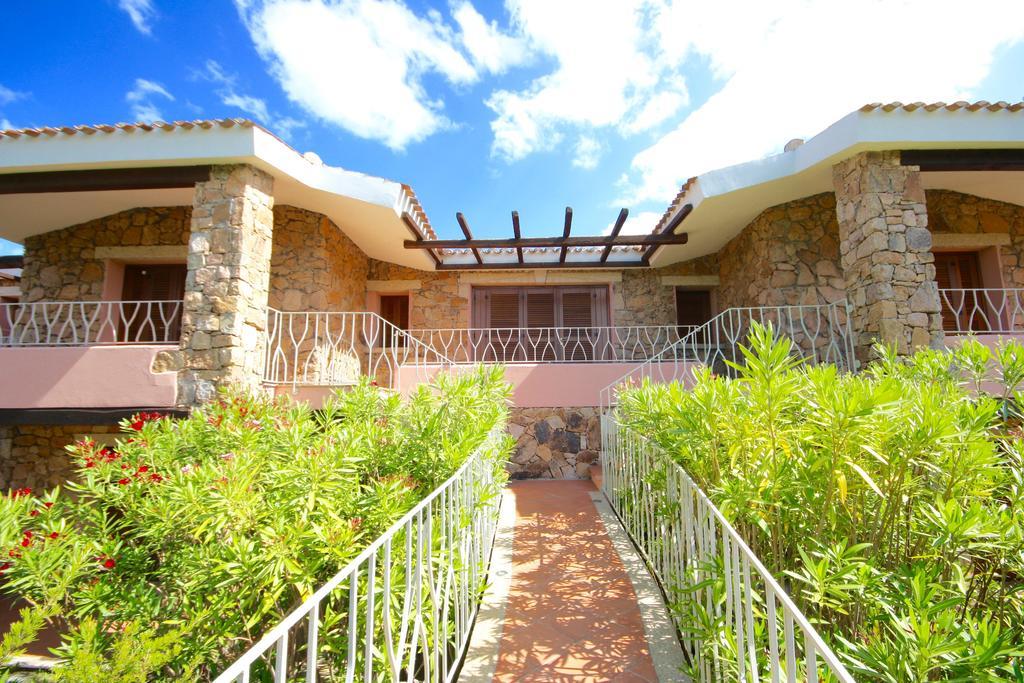 Residenze Dei Fiori Villa Porto Rotondo Kültér fotó